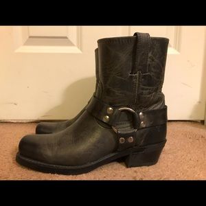 FRYE 8R HARNESS LEATHER ANKLE BOOTS - SIZE 8.5